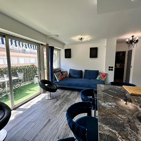 Le Patio Bleu